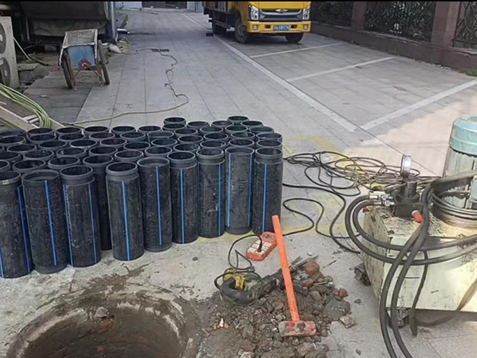 普宁PE置换管厂家 DN315置换管 非开挖管短管置换